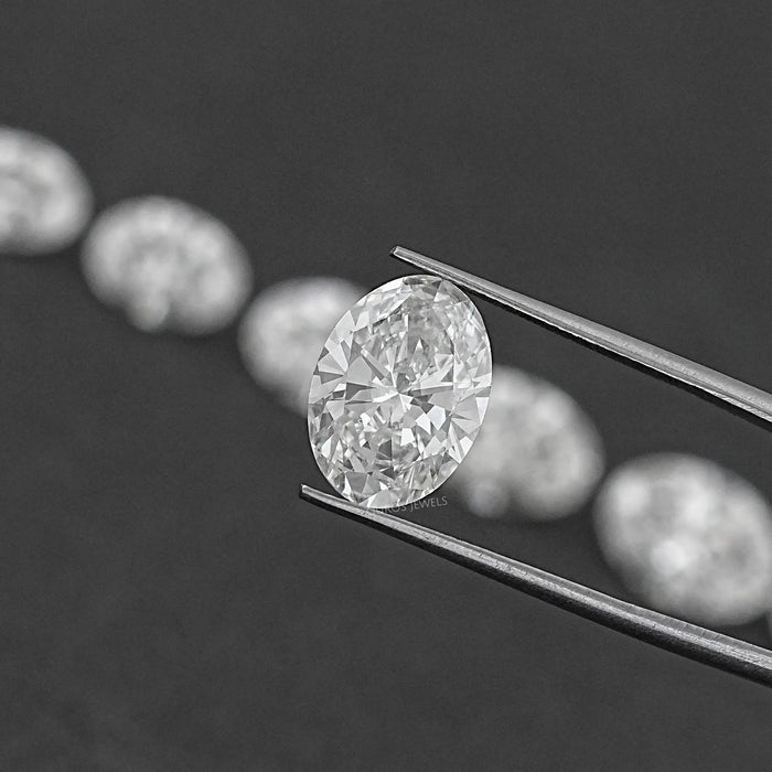 Oval Cut Lab Grown Diamond With  IGI Certified 