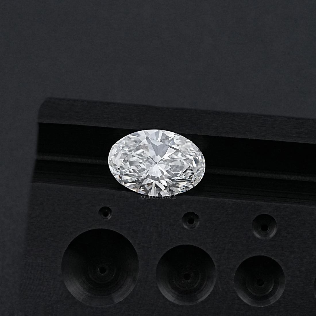 8X Lab Grown Diamond - Oval Shape Loose