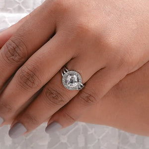 round halo diamond ring 