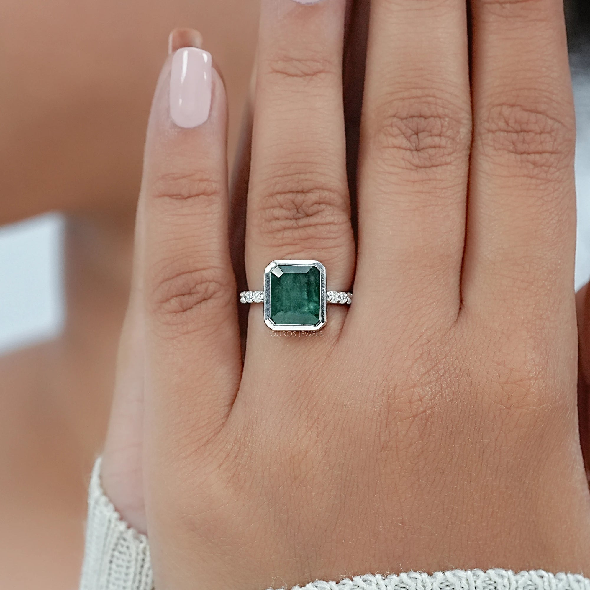 Asscher Cut Emerald Gemstone Bezel Set Ring Ring