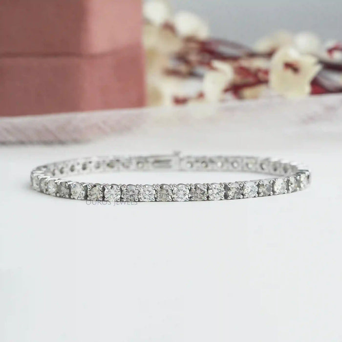 Round Cut Diamond Tennis Bracelet With 3.80 MM