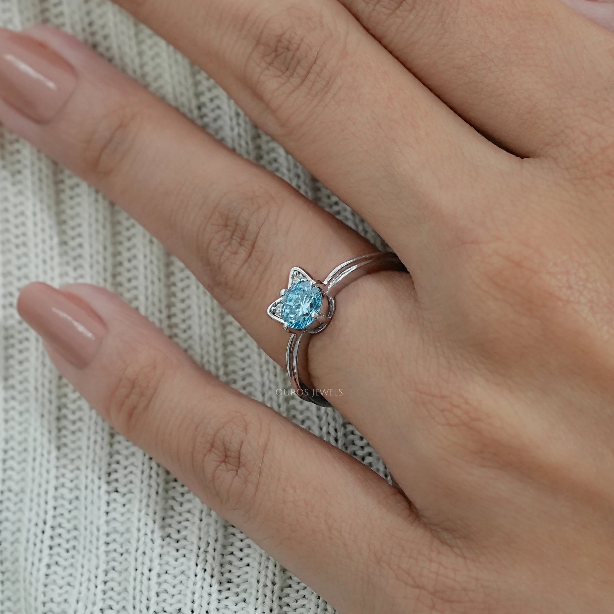 Fancy Blue Round Diamond Cat Ring Ring