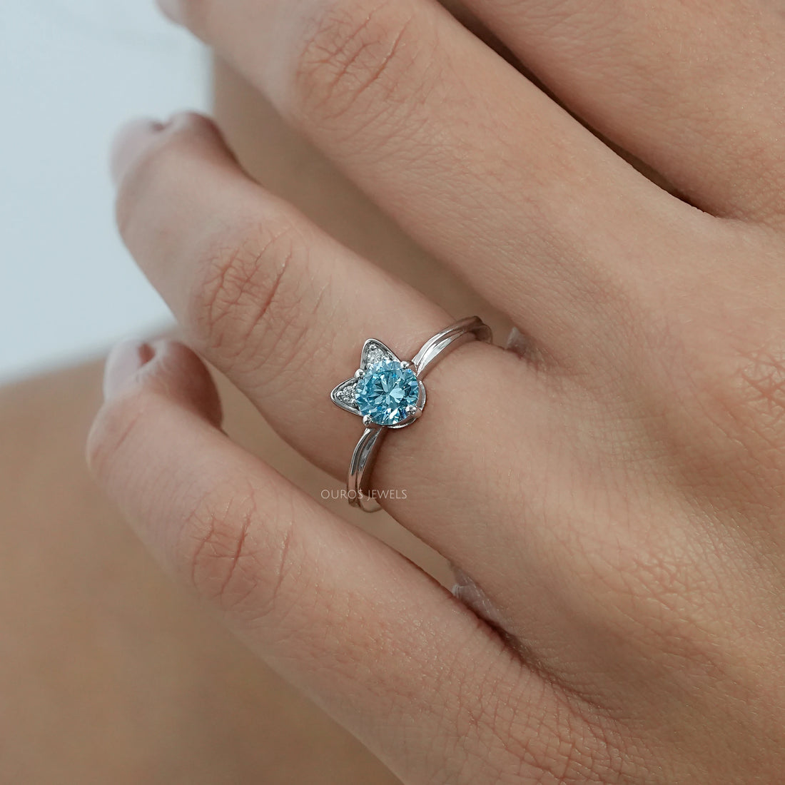 Fancy Blue Round Diamond Cat Ring Ring