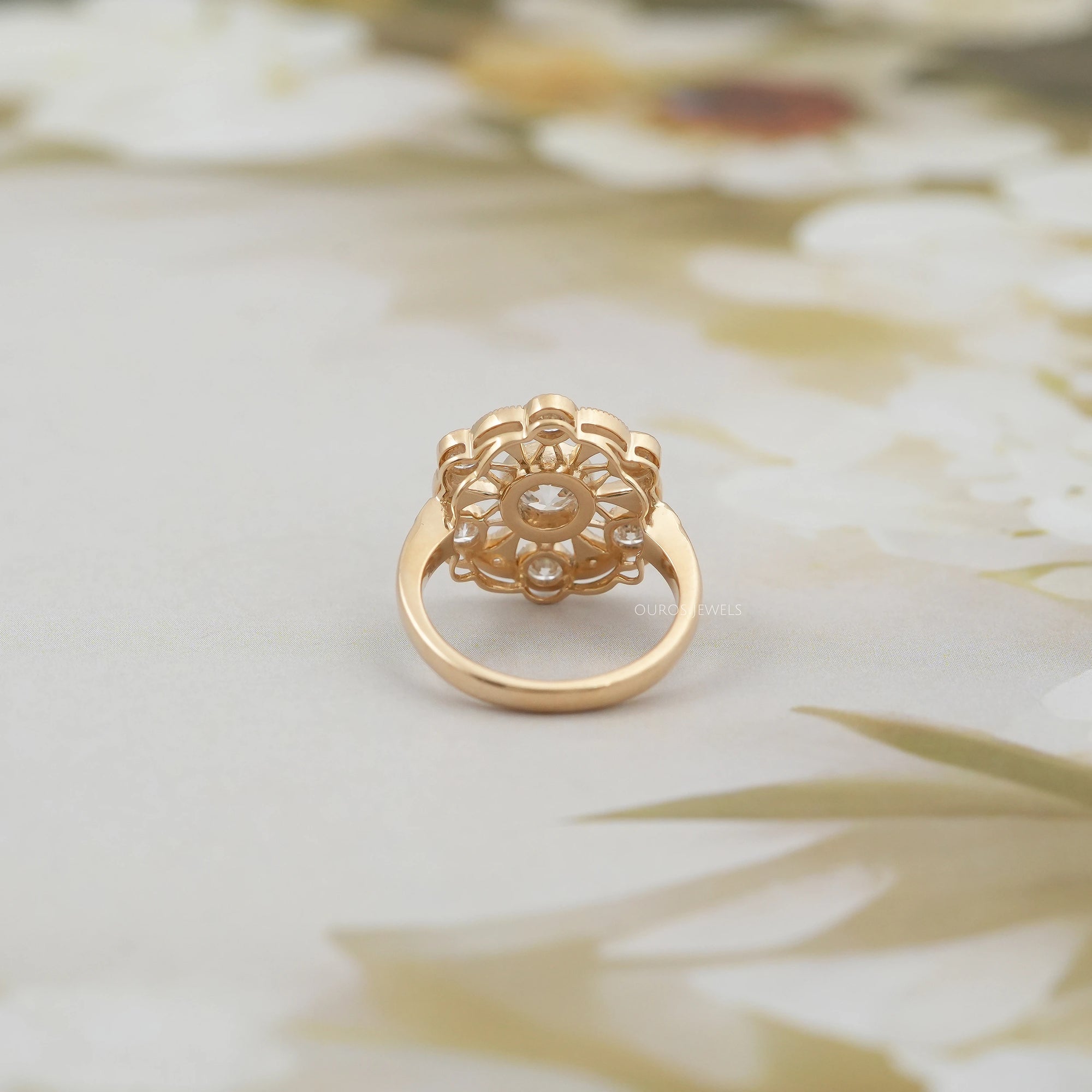 Vintage Old Cut Round Flower Style Ring Ring