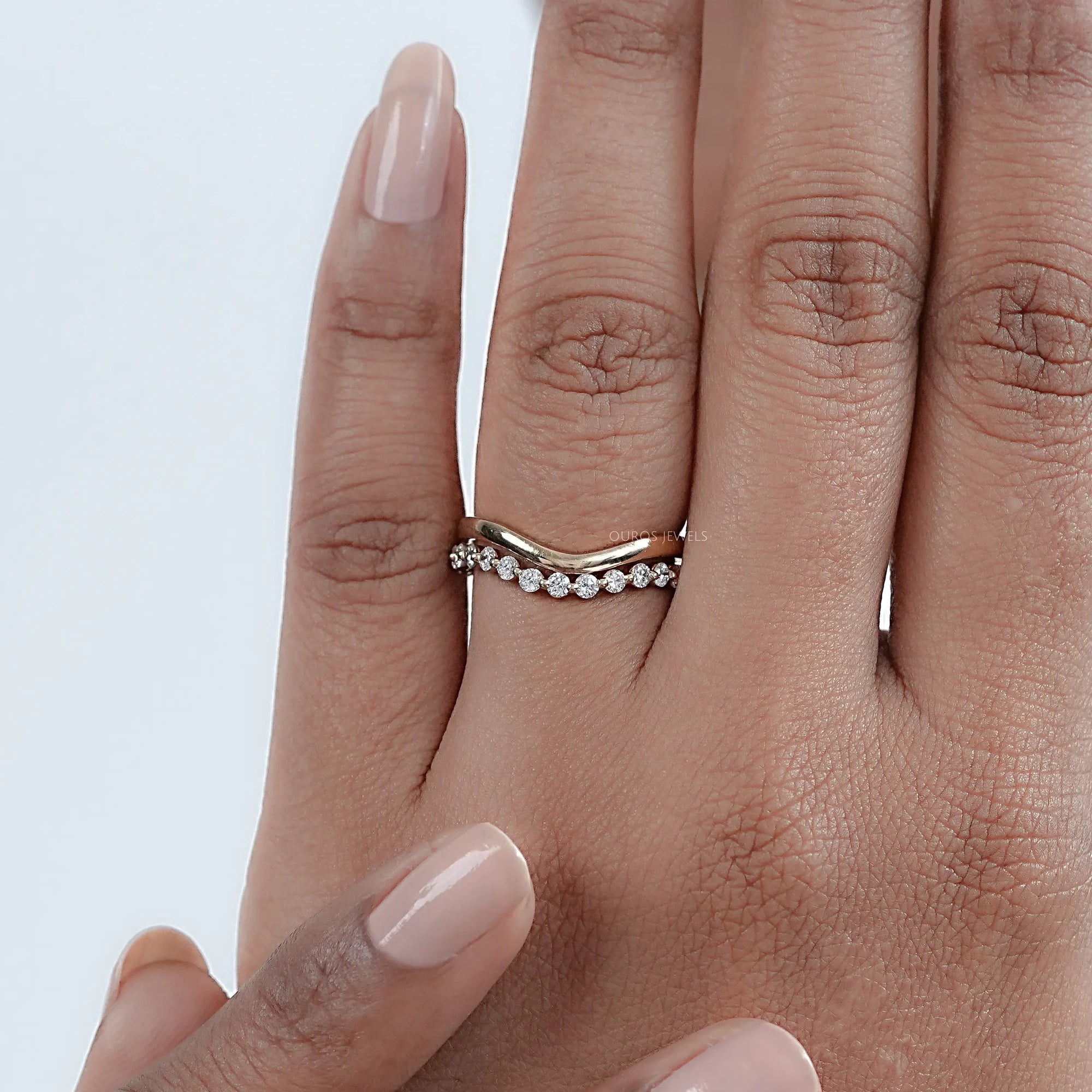 Round Lab Diamond Double Wave Curved Band Rings