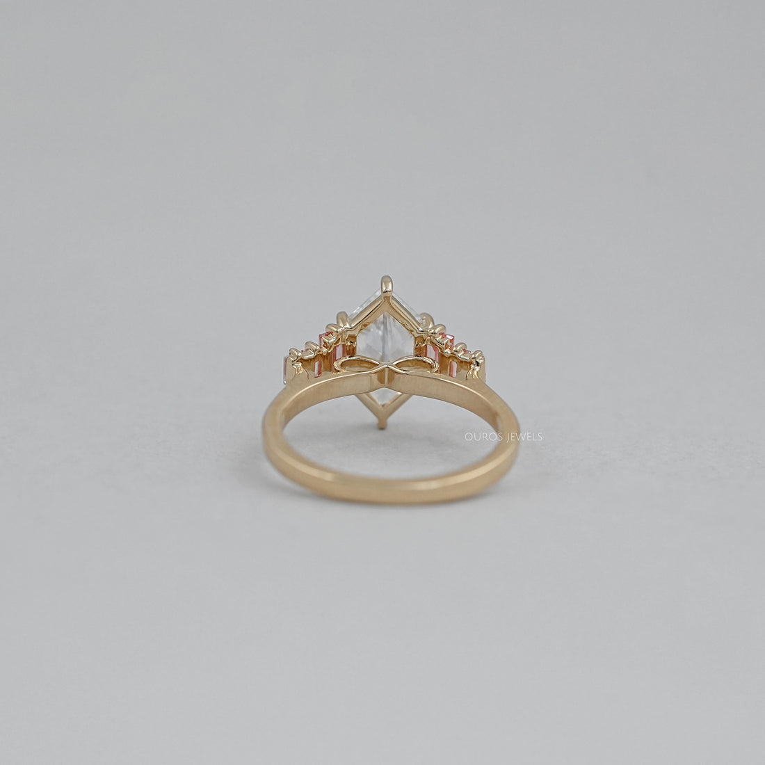 Dutch Marquise Diamond Ring With Baguette