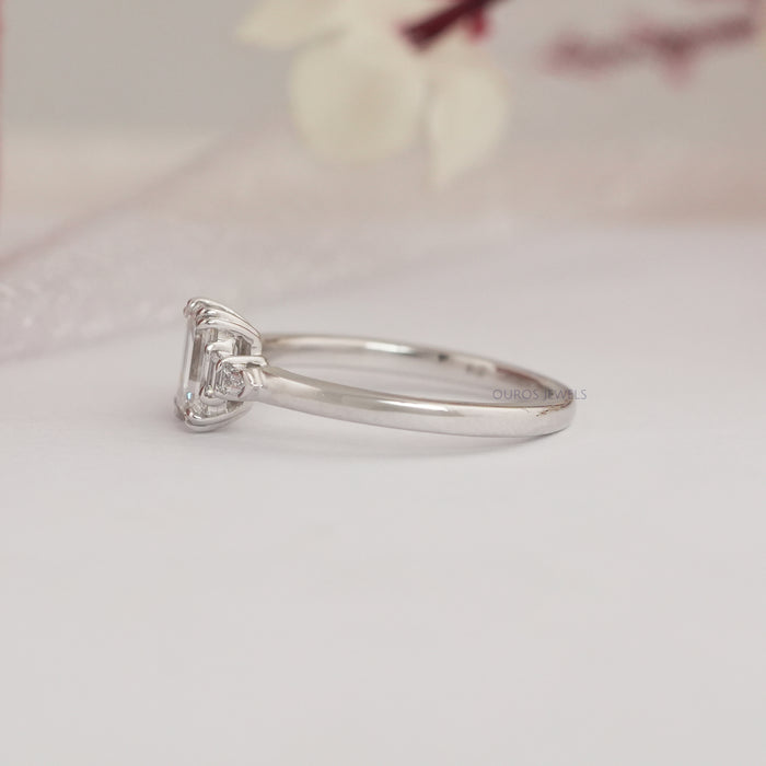 [White Gold Engagement Ring]-[]