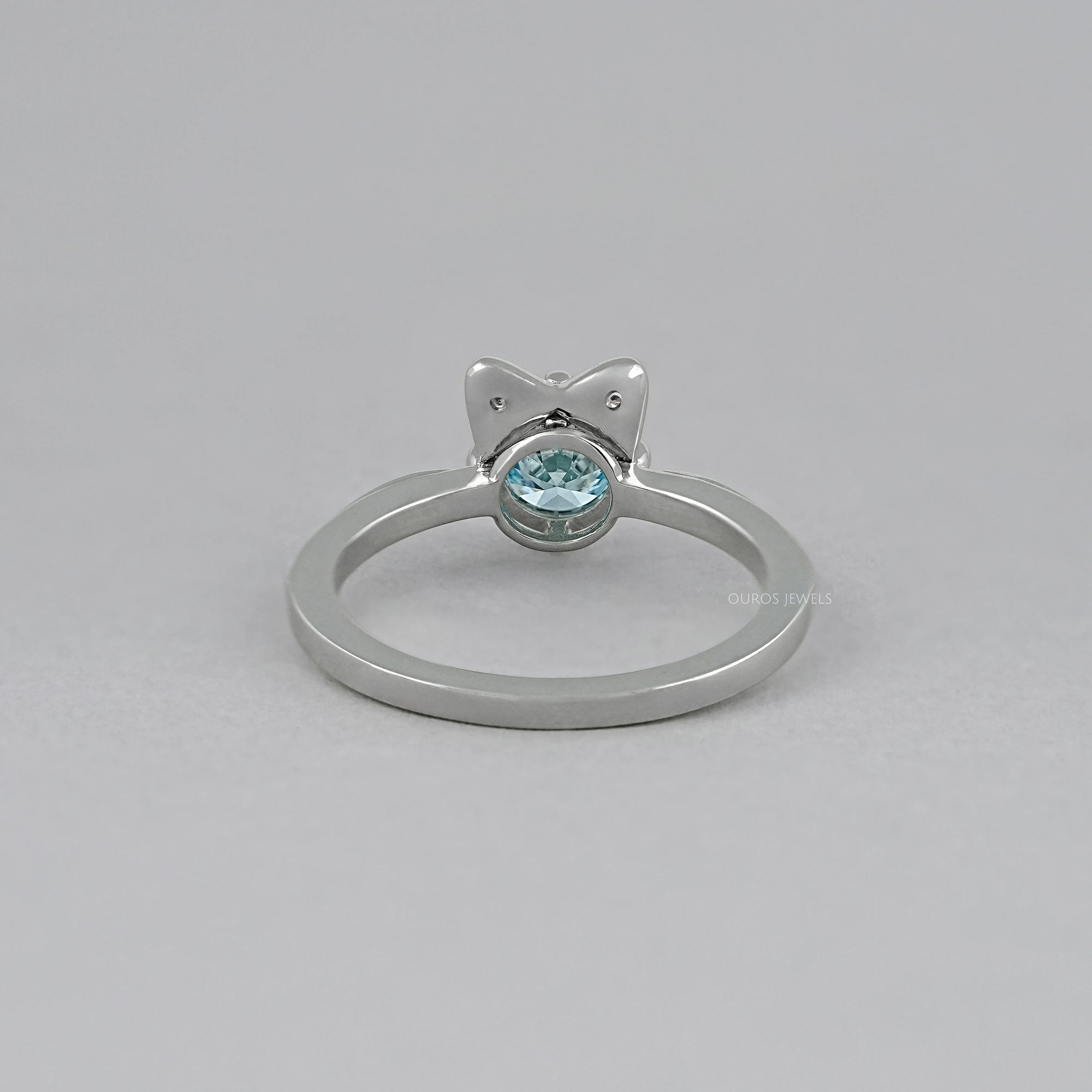 Fancy Blue Round Diamond Cat Ring Ring