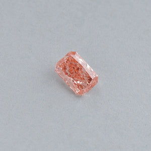 Radiant Cut Lab Grown Diamond With 1.05 Carat