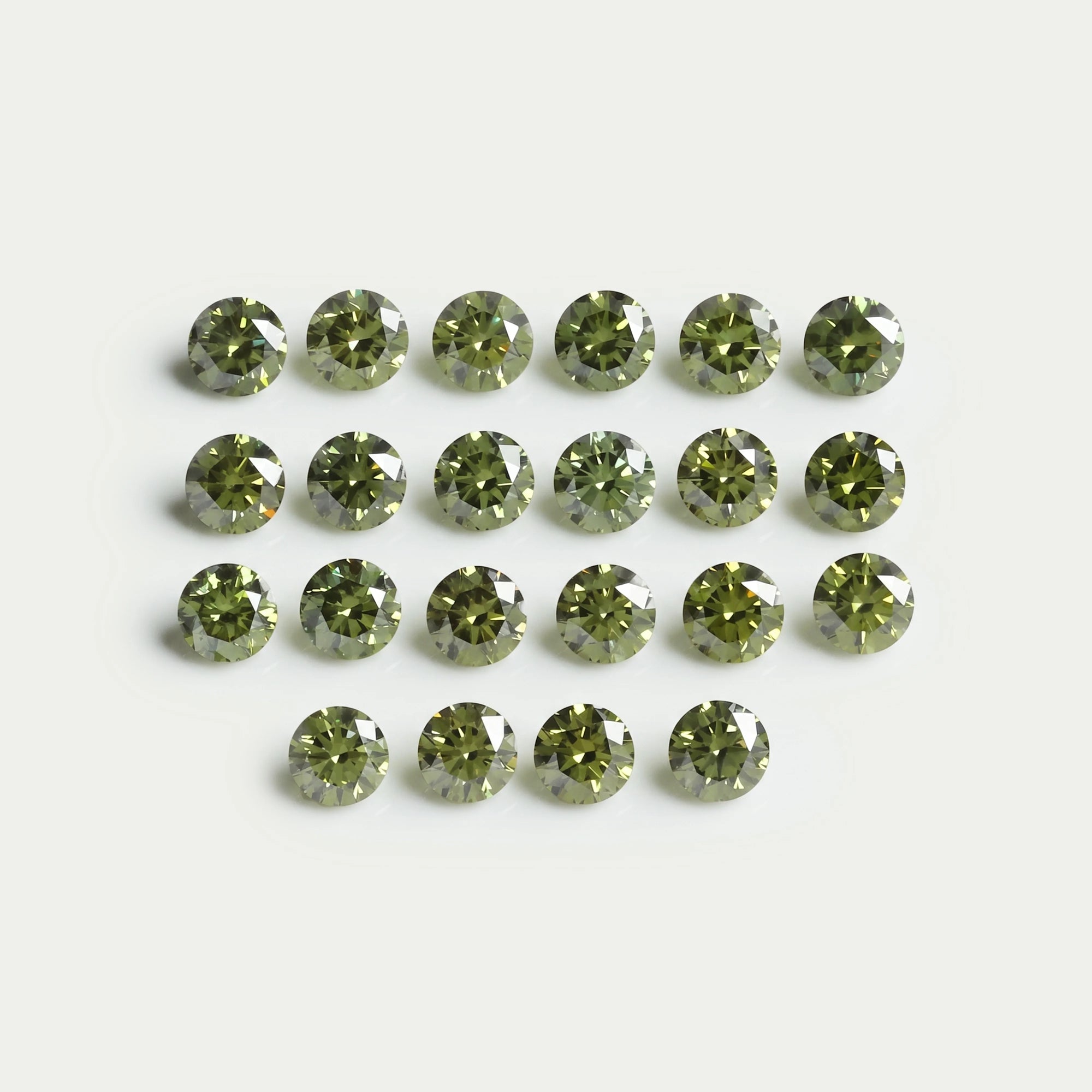 Green Round Cut Lab Grown Diamond Loose
