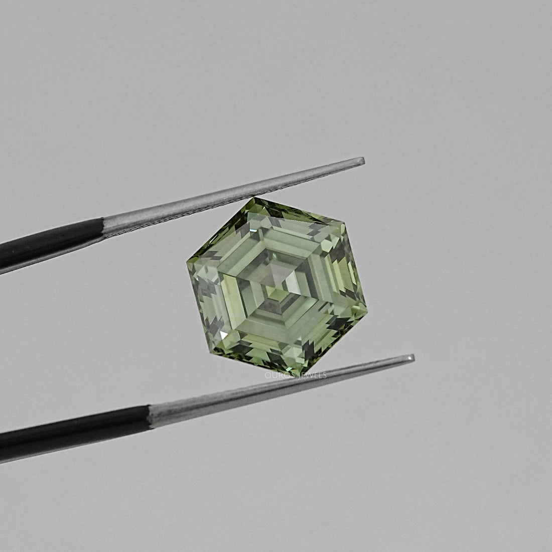 Fancy Vivid Green Step Cut Hexagonal Loose Diamond