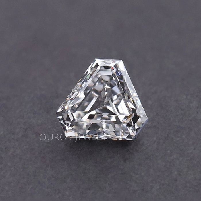 Calf's Head Shape Diamond In 0.55 Carat 