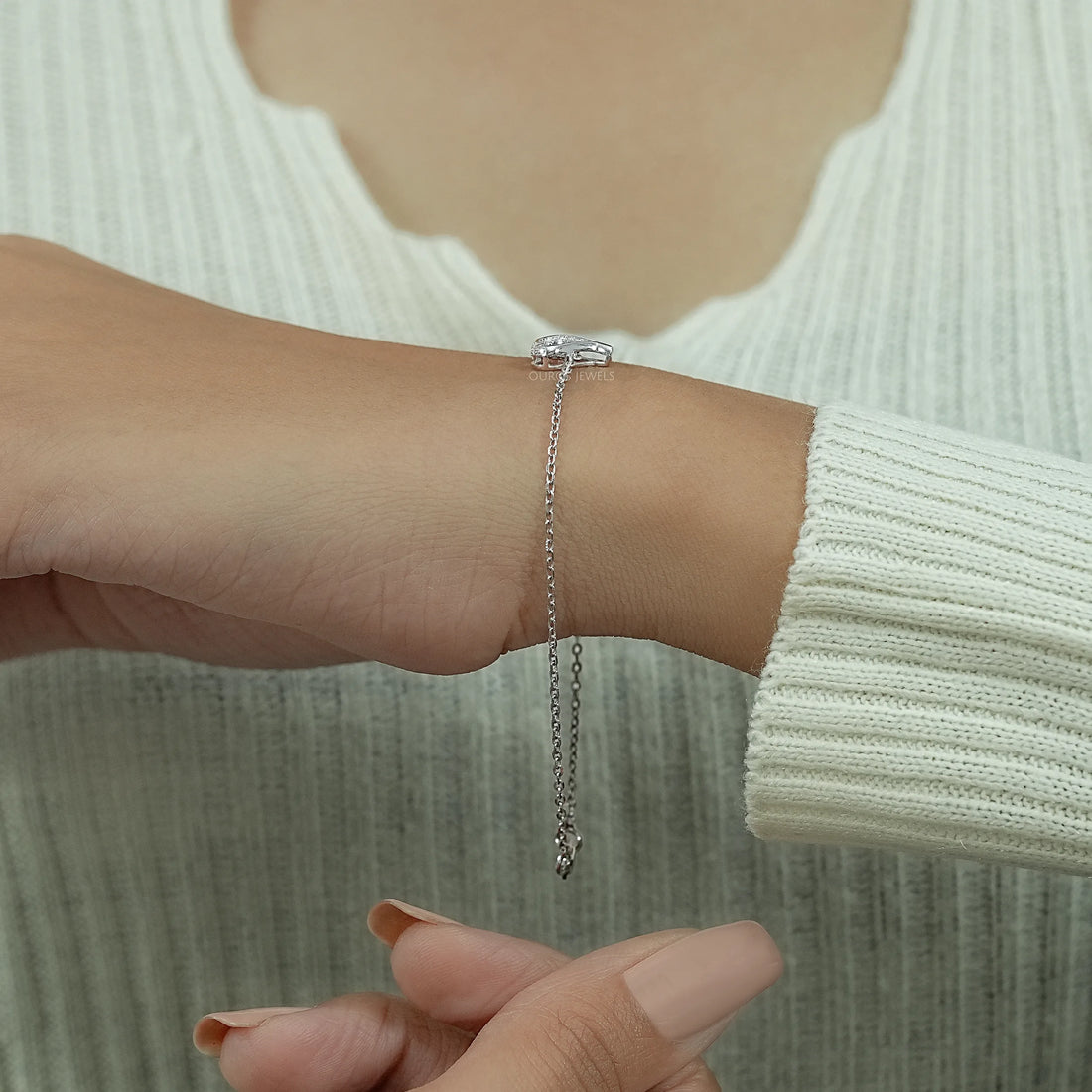 Open Heart Shape Round Diamond Chain Bracelet Bracelet
