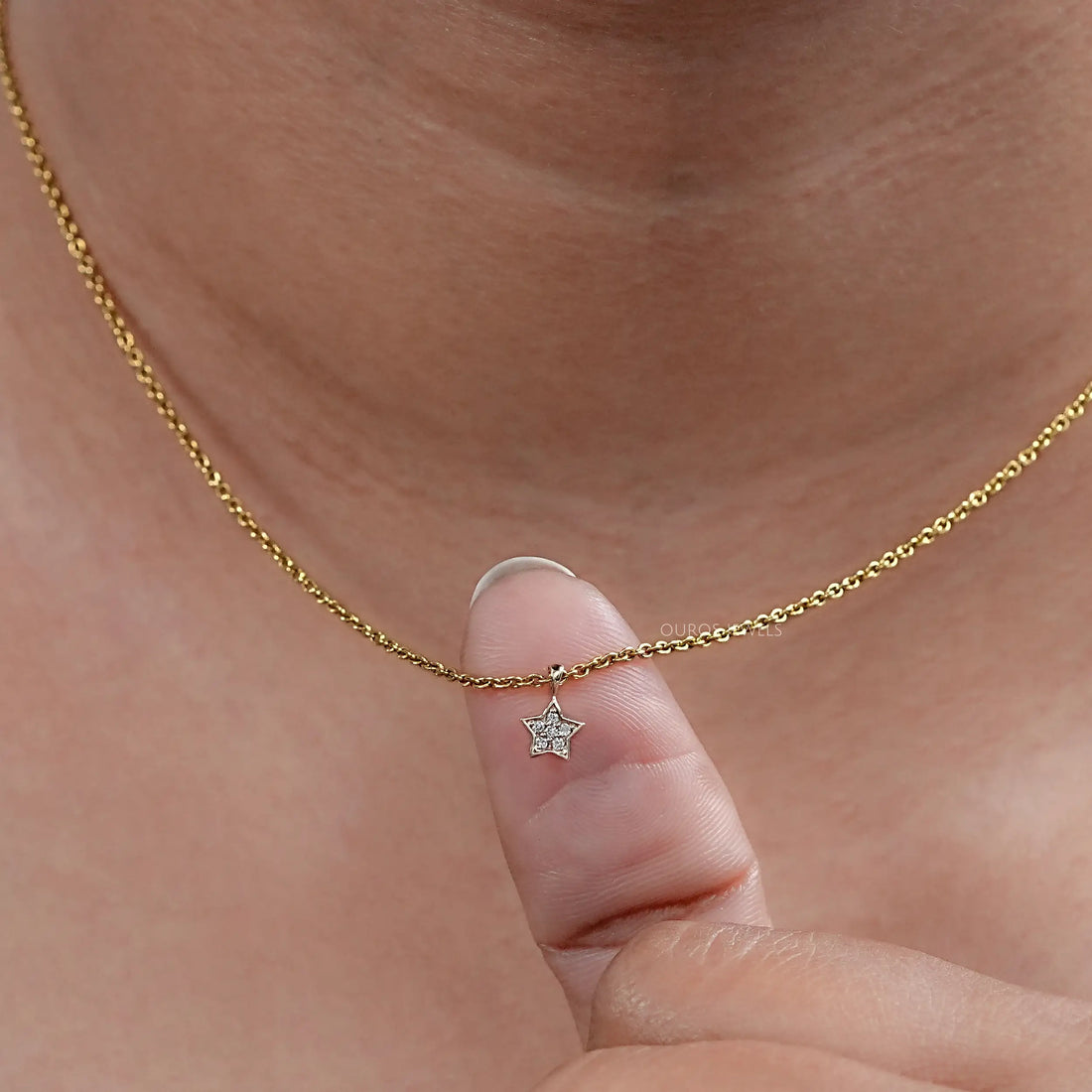 Lab Grown Round Diamond Star Shape Pendant Necklaces