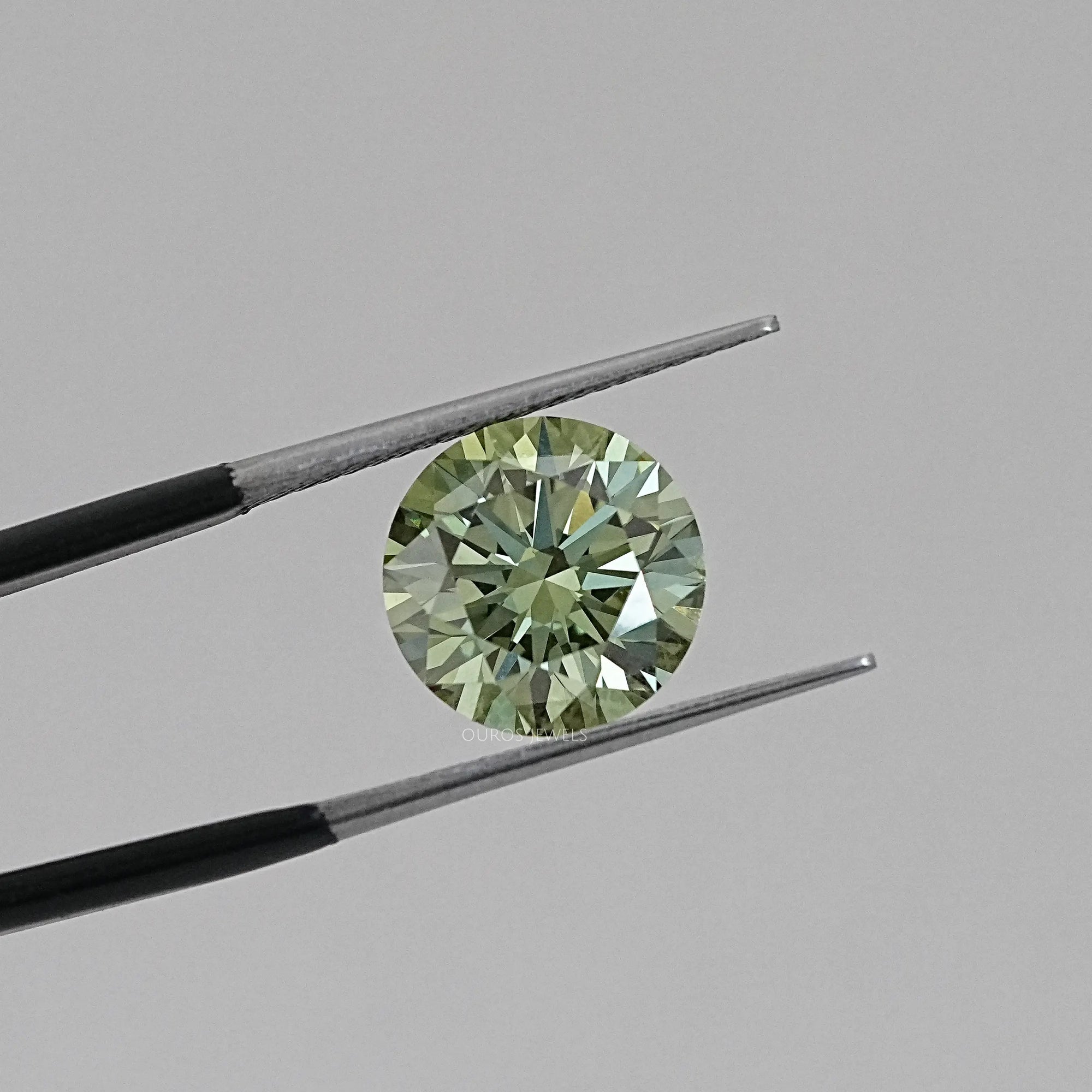 Fancy Vivid Green Round Lab Loose Diamond