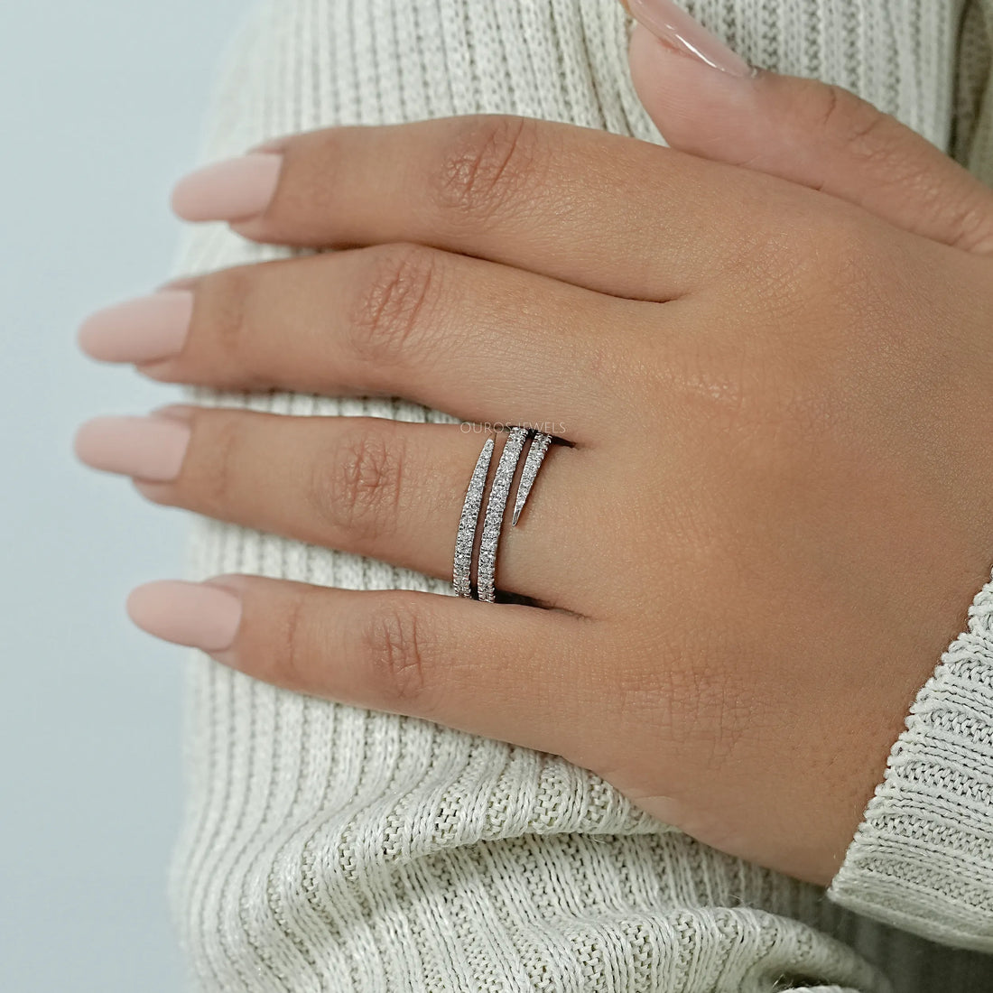 Lab Grown Round Diamond Spiral Band Ring
