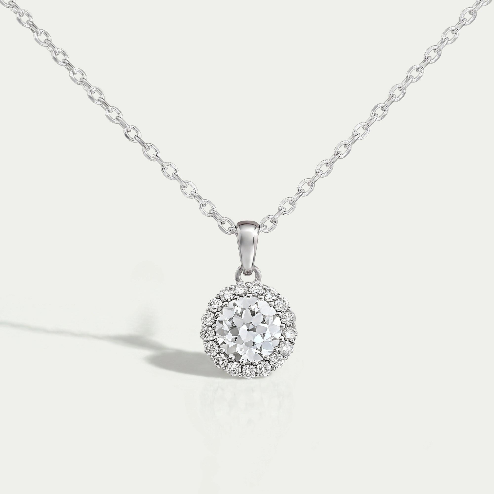 OEC Round Cut Halo Diamond Pendant Necklaces