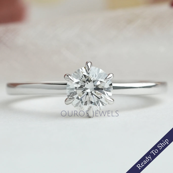 Round Diamond Engagement Ring