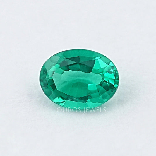 Oval Shape Colombian Green Gemstone Loose