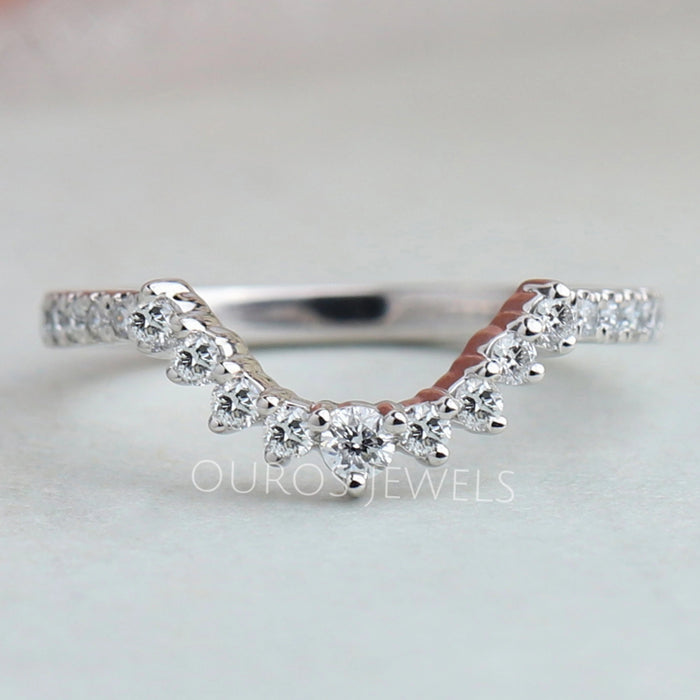 Curved Diamond Eternity Ring With Round Cut