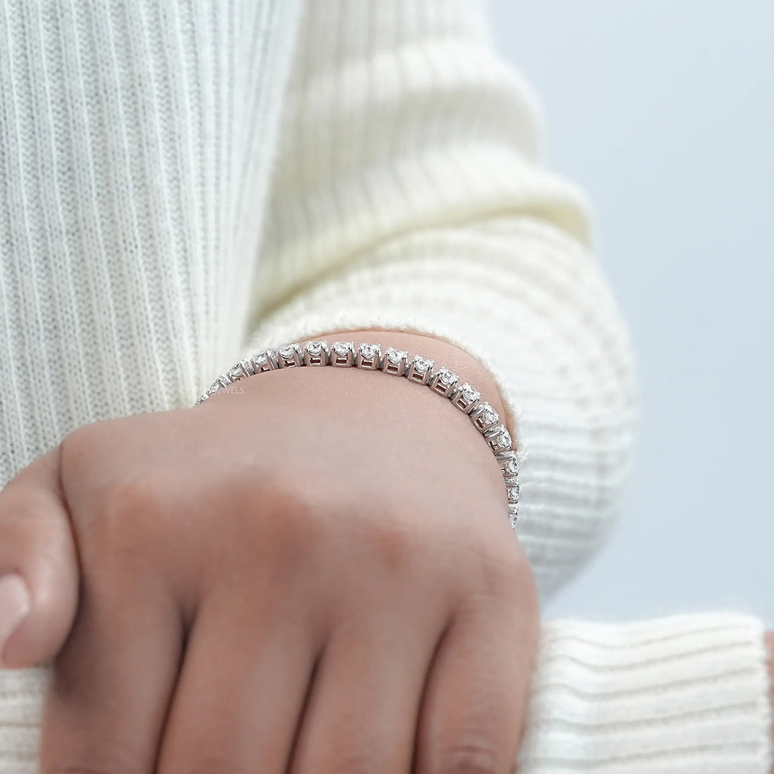 Round Shape Lab Grown Diamond Bracelet with 8.00 | 9.00 | 10.00 TCW Bracelet