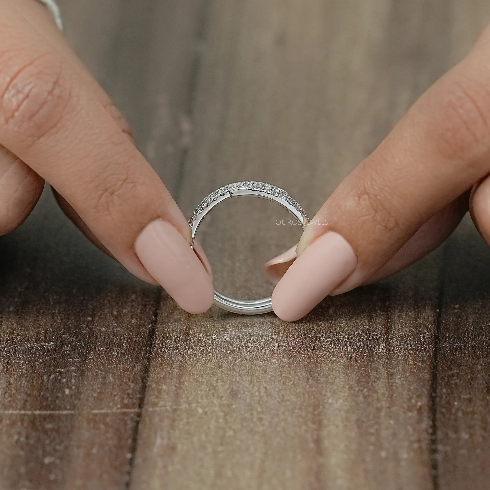 Lab Grown Round Diamond Spiral Band Ring