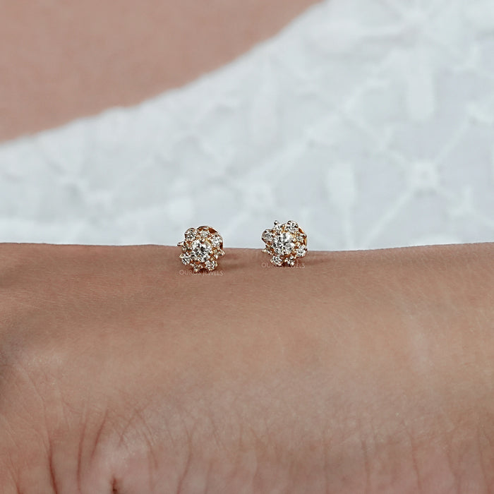 Round Lab Grown Cluster Diamond Studs