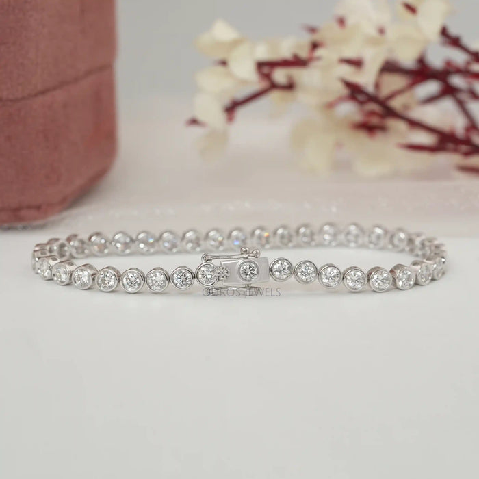 Round Cut Diamond Bezel Set Tennis Bracelet