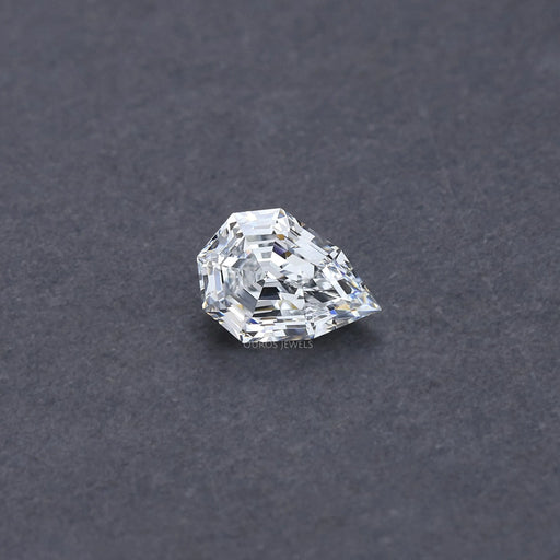 Pear Lab Grown Diamond With 1.50 Carat 