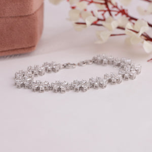 Pear Cut Lab Grown Diamond Bracelet With Floral Shape