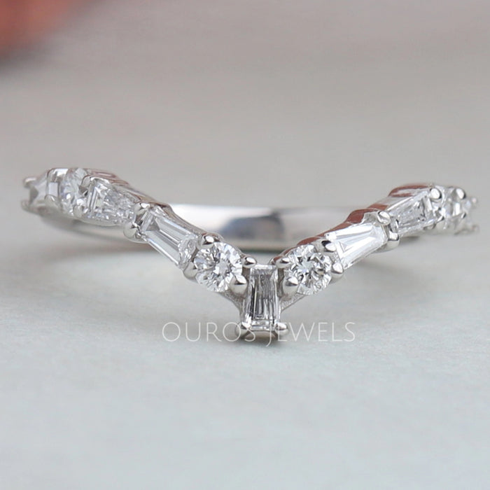 Baguette And Round Chevron Wedding Band