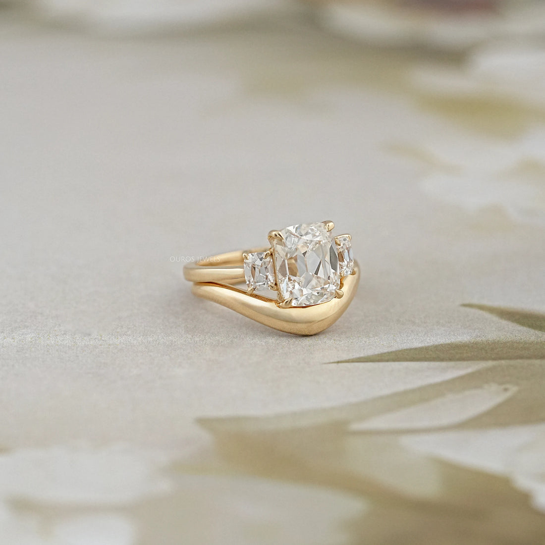 Trilogy Old Mine Cushion Diamond Curved Ring Set