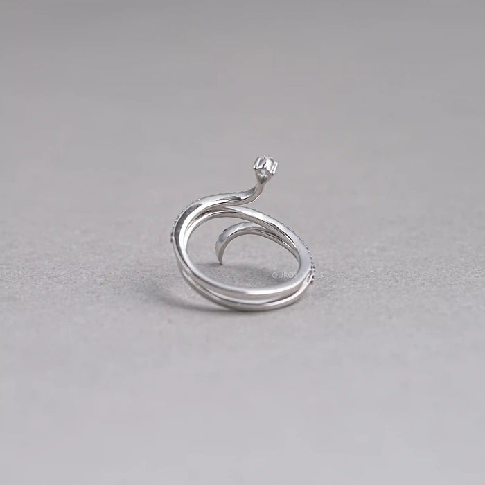 Round Snake Brown Diamond Ring