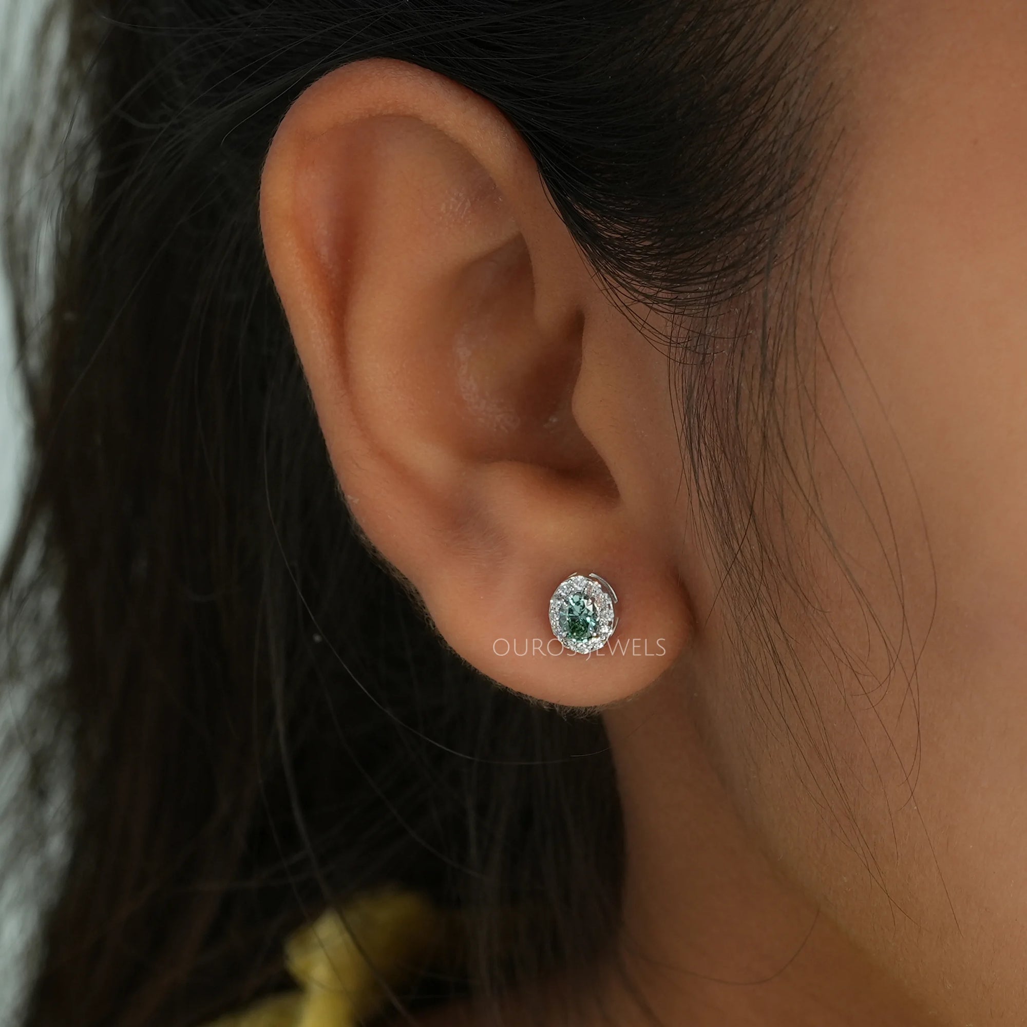 Green Oval Shaped Diamond Studs Earrings Earring