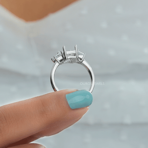 Trapezoid Cut Semi Mount Ring white gold 