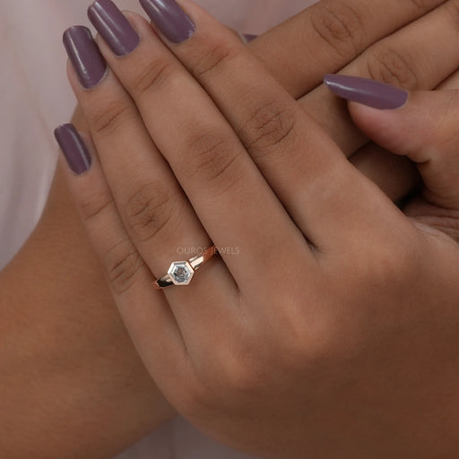 [A Women wearing Hexagone Lab Diamond Engagement Ring]-[Ouros Jewels]