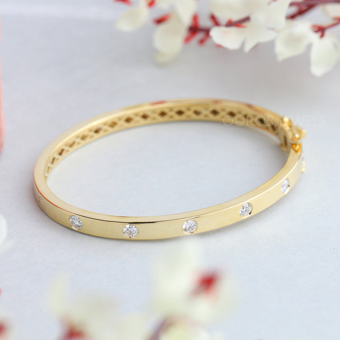 Flush Set Round Diamond Bangle