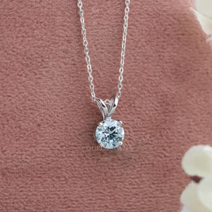 Greenish Round Diamond Necklace