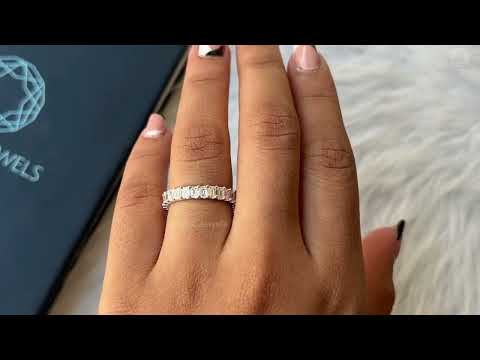 Youtube video of emerald cut lab diamond wedding band