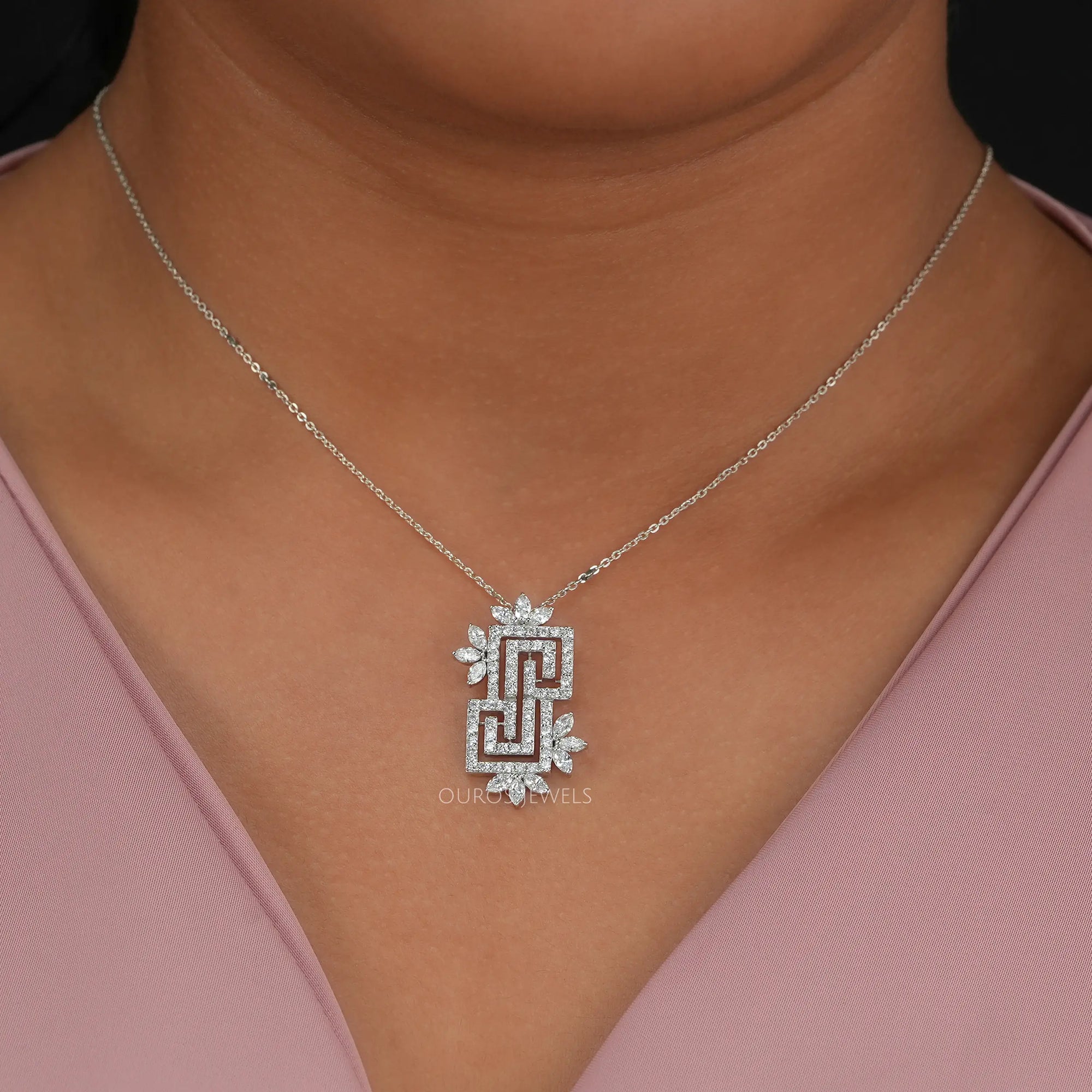 Round Diamond Mine Knot Pendant