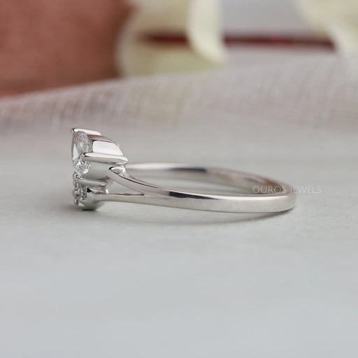[Pear-Shaped Platinum Ring]-[Ouros Jewels]